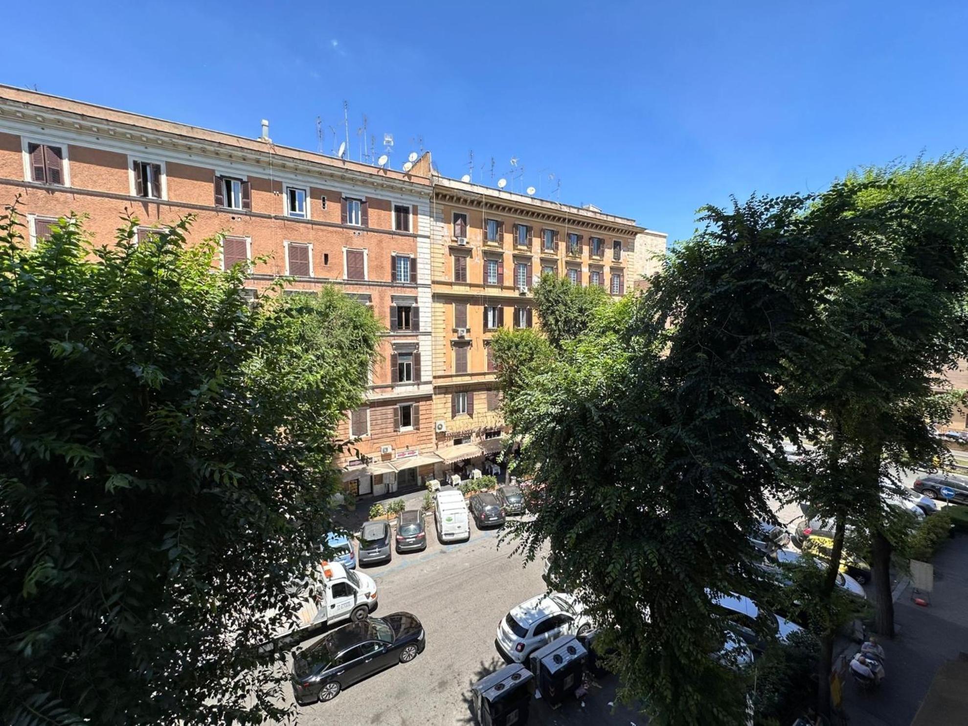 Colosseo Manzoni Termini 101